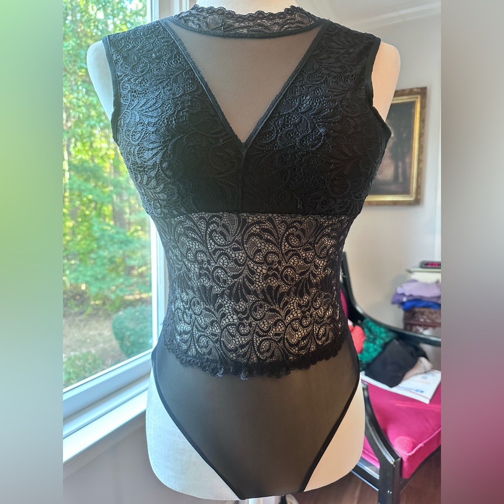 Black Lace Bodysuit padded excellent condition
